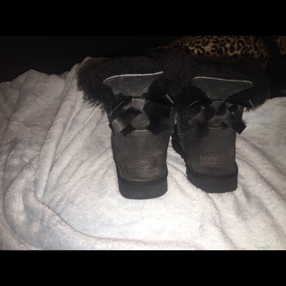Black Bow Ugg’s 🖤💕